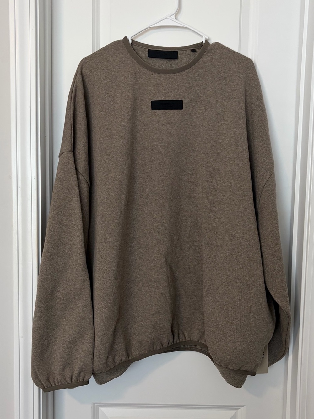 Fear of God  Crewneck Sweatshirt in taupe 
Size XLT